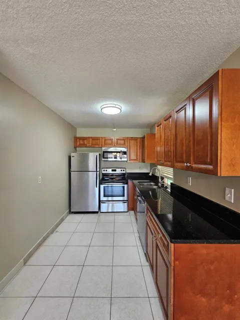 2600 Greenwood Terrace #102