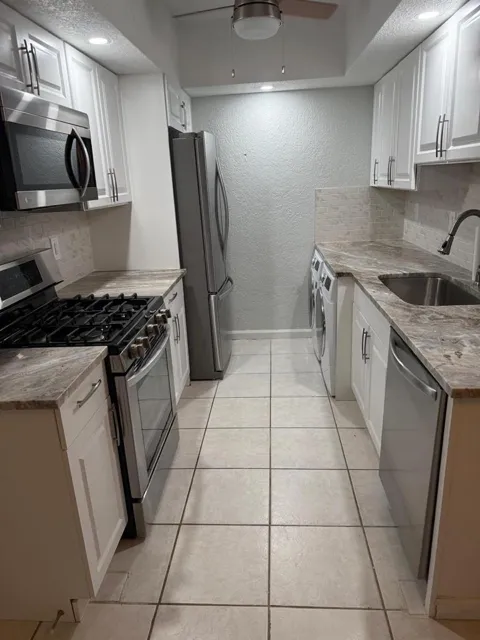382 E ROYAL PALM ROAD #0600