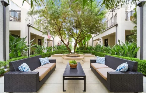 10 Higo Street