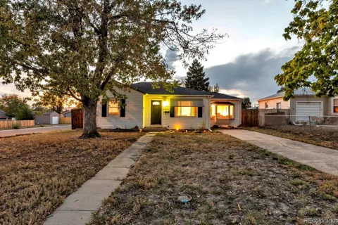 1195 S Winona Court