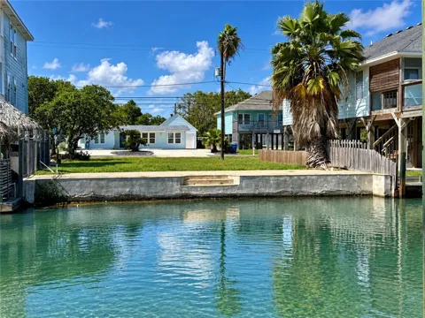 4037 Laguna Shores