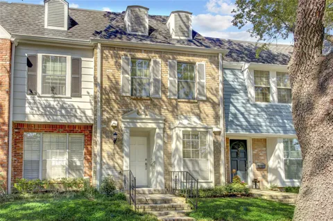 385 Post Oak Lane #385