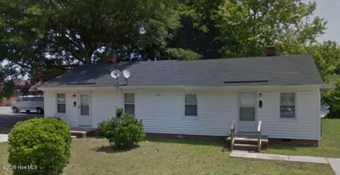 300 Higgs Street #Apt B