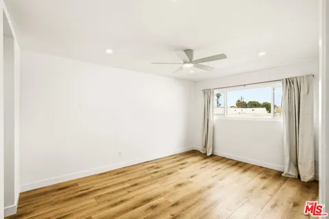 1223 S Bundy Drive #206