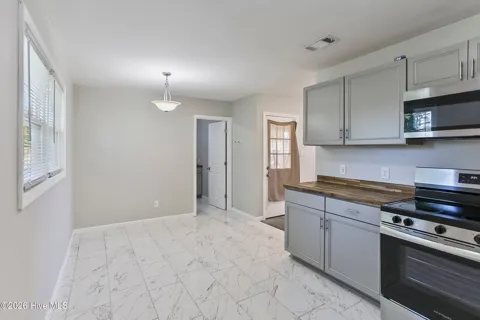 315 E View Drive