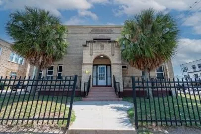 725 Broadway Avenue #12
