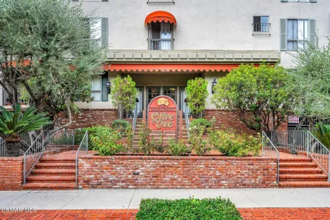 339 S Catalina Avenue #212