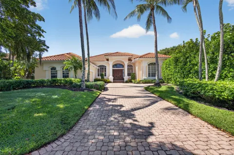 42 Windward Isle