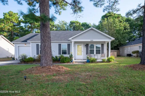 819 Brewster Lane