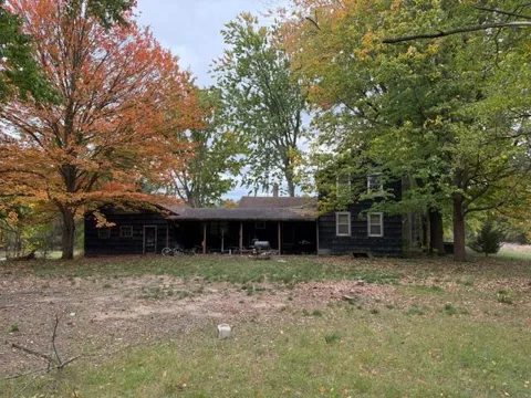 1254 E Ellis Road