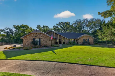 2216 Kristin Lane