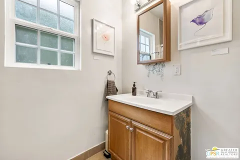 543 Paseo De Anza