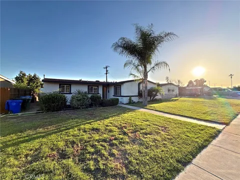 1346 E El Morado Court