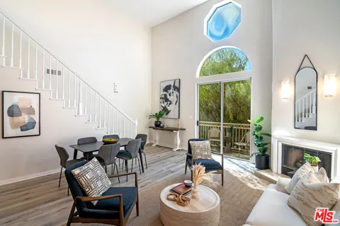 1211 S Shenandoah Street #304