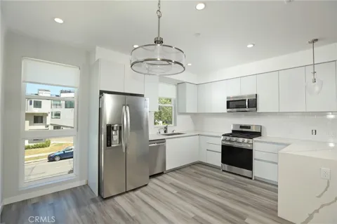 1406 Eagle Vista
