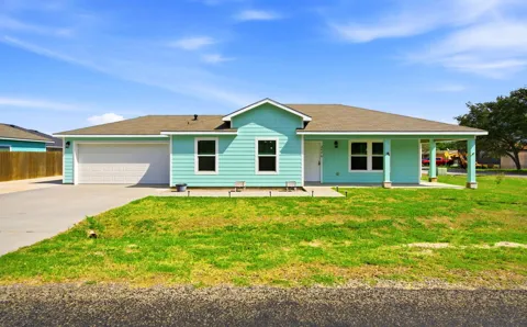 2076 S Saunders