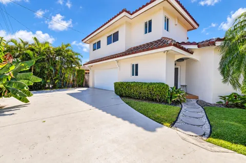 175 NE OLIVE WAY