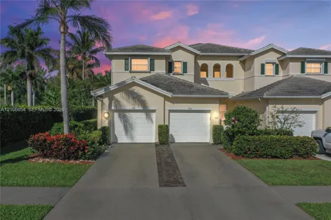 906 Southstar Dr #903