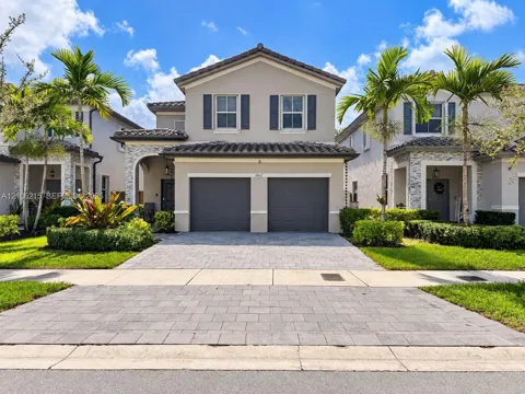 1402 SE 26th Ter
