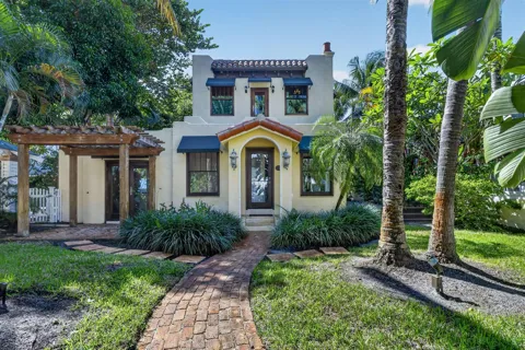 106 SE 7TH AVENUE #1