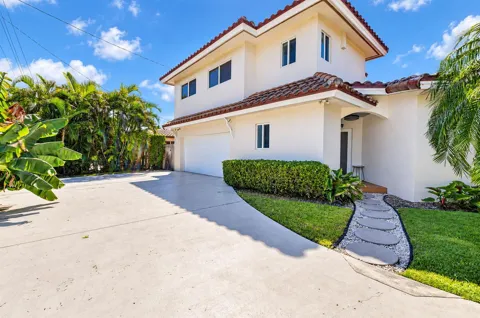 175 NE OLIVE WAY