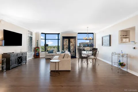 8100 E Union Avenue #1003
