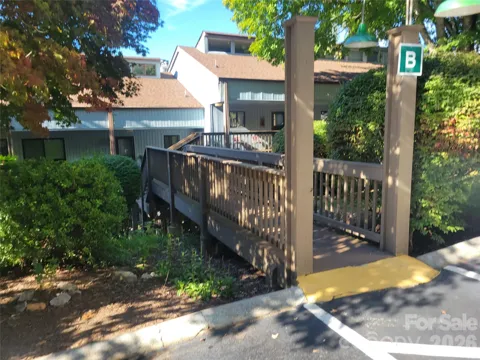 87 Willow Road #B-5