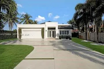 885 SW 144th Ave