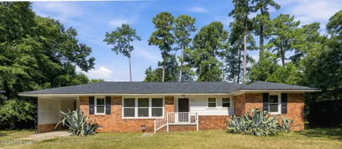 825 Greenlawn Drive