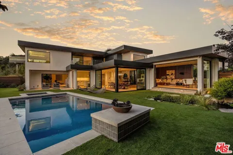 2261 Hercules Drive