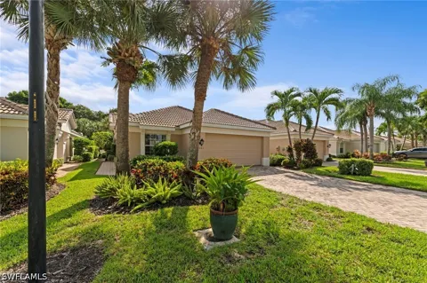 Colonial Country Club Boulevard