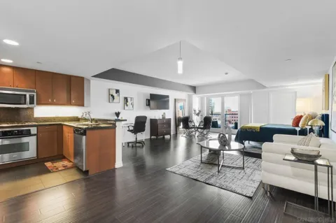 875 G St #512