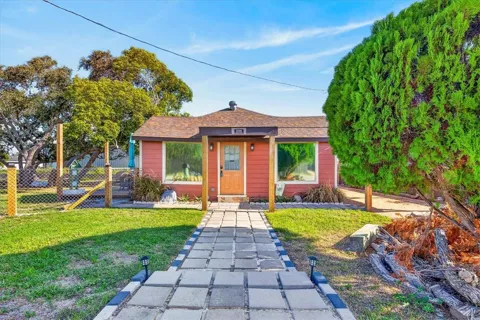 338 Mirror Court