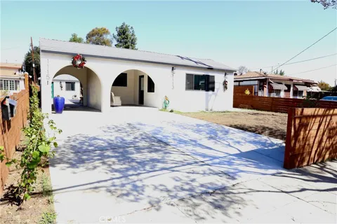 1113 W Hellman