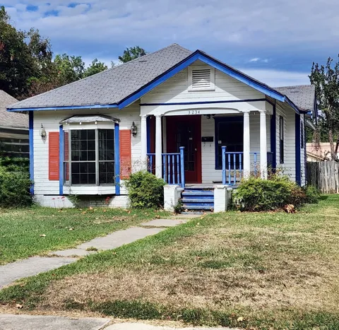 3234 Lancaster Street