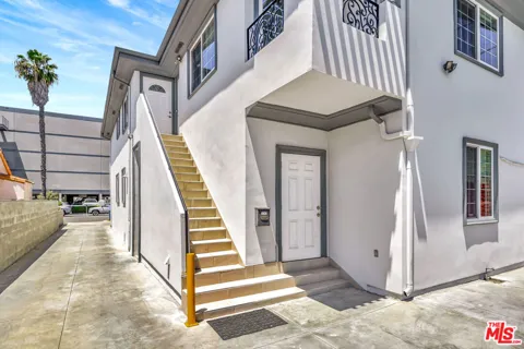 3242 Hutchison Avenue