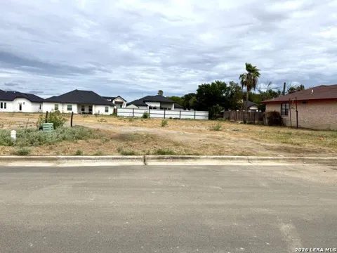 749 ENCINAL DR