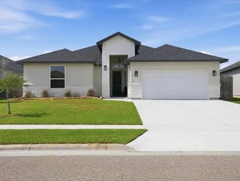 2113 Meandering Oaks Drive