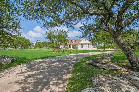 505 Vista View Trail