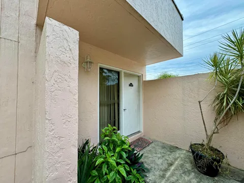 33 DEER CREEK ROAD #D106