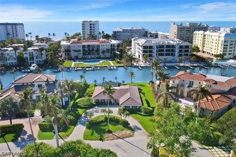 Hurricane Harbor Lane