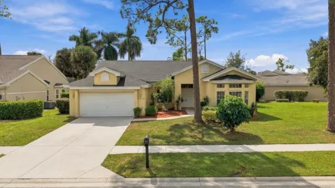 1015 LAKE BREEZE DRIVE