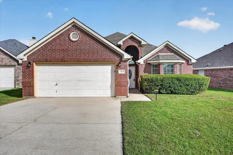 1113 Manhassett Court