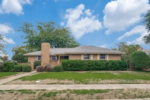 1605 Clear Point Drive