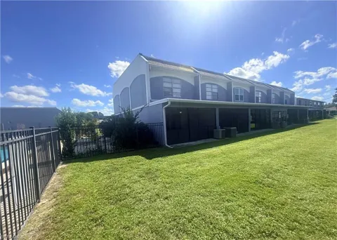 4514 SW 8th Place #12