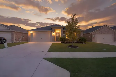 2316 Sadlers Creek Lane