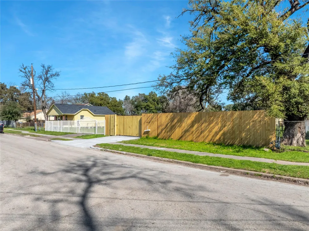 3822 Lavender Street Houston, TX 77026