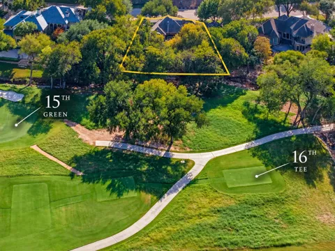 7012 Saucon Valley Drive
