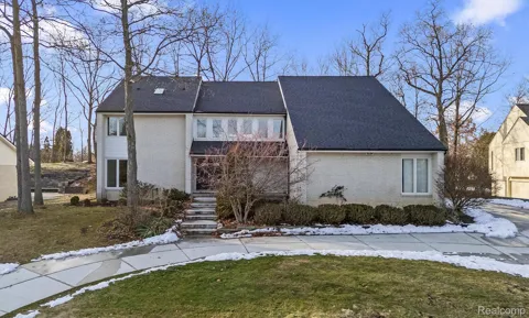 5322 Pond Bluff Dr
