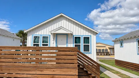 340 Alister Street #2